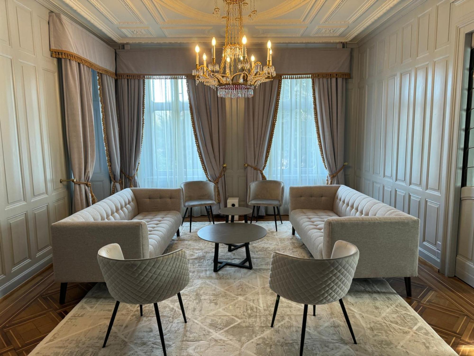 Entire Zurich Villa, Your Private Luxury Escape With In House Staff Екстериор снимка