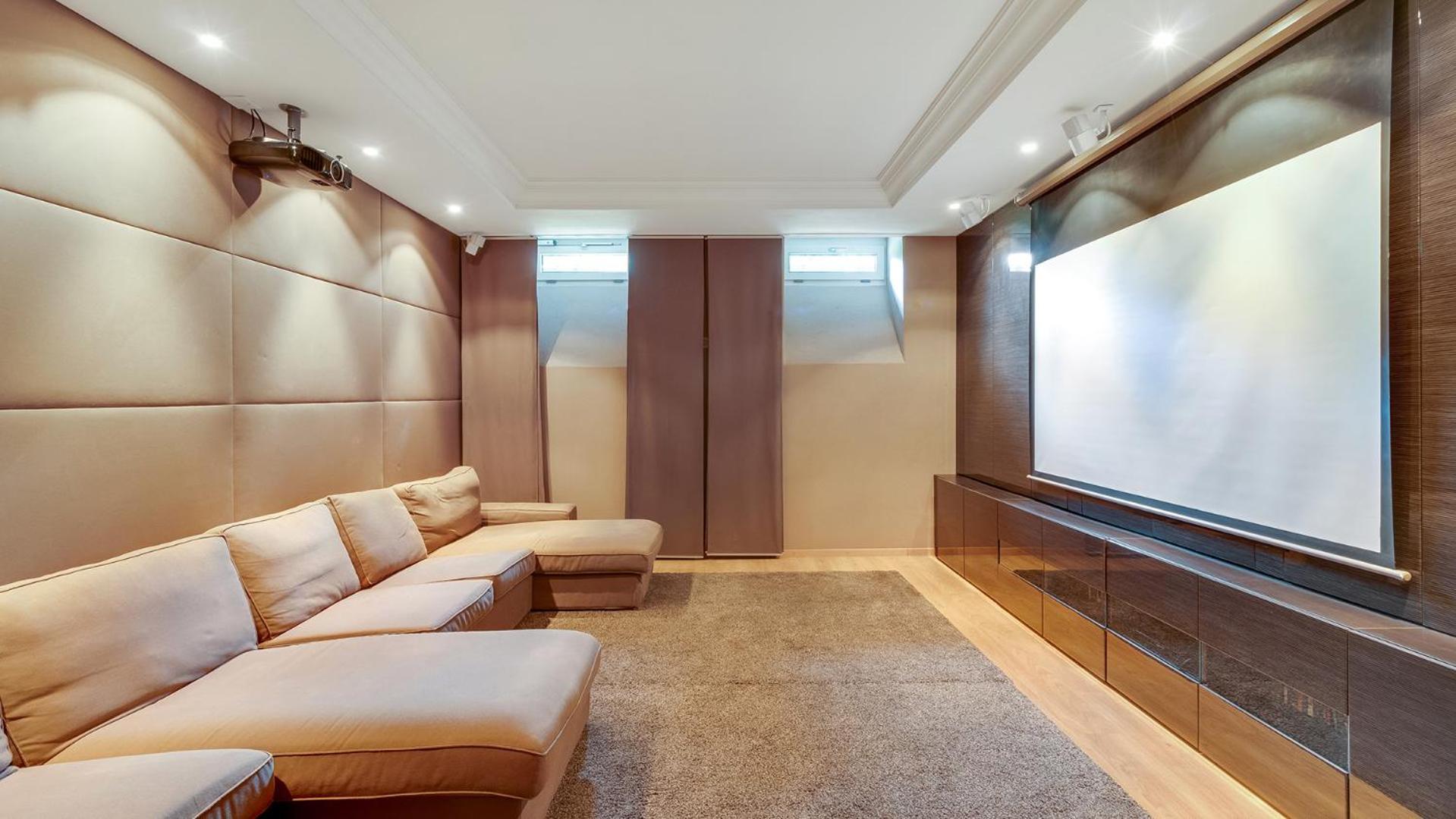 Entire Zurich Villa, Your Private Luxury Escape With In House Staff Екстериор снимка