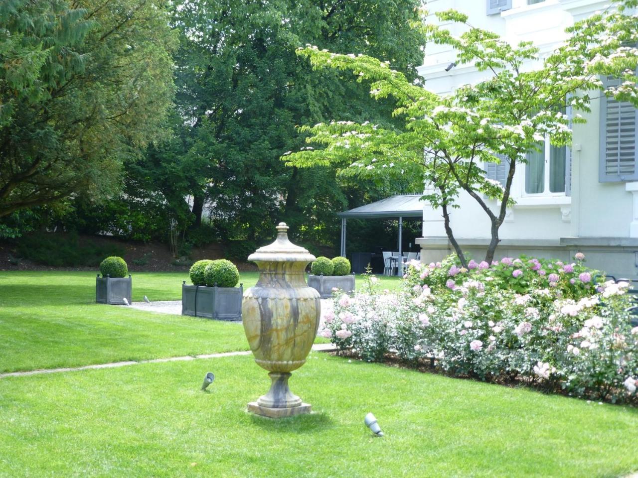 Entire Zurich Villa, Your Private Luxury Escape With In House Staff Екстериор снимка